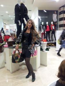 קרדיגן- סוף העולם שמלת עור- ice cube תיק-דזינגואל נעליים- קליגולה